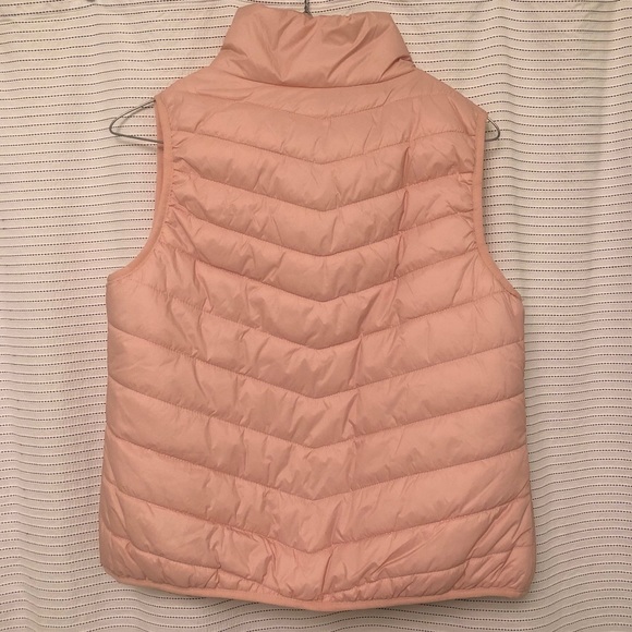Light pink vest 💖 - Picture 5 of 5